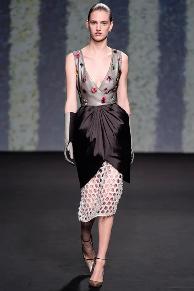 Look 2